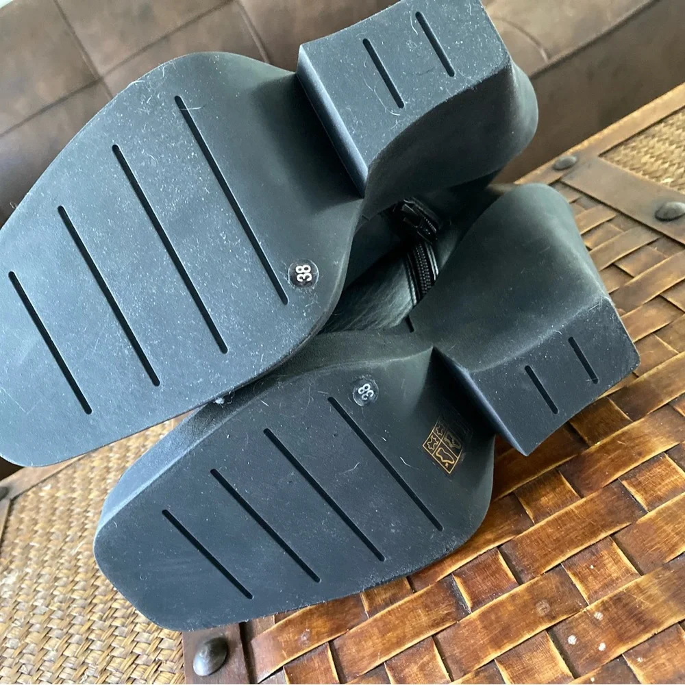 Gua Borghini Leather Platform Knee-High Boots - Picture 10 of 12